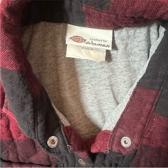 Dickies Red & Black Buffalo Plaid Quilted Shacket – Women’s Small - Picture 3 of 6